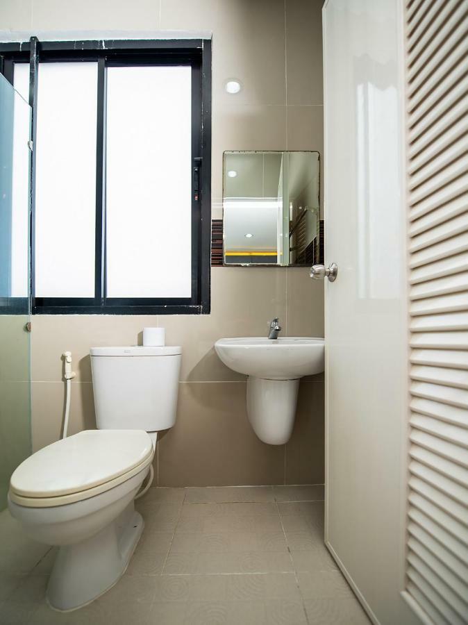 Oyo 303 Phoomjai House Daire Chalong Dış mekan fotoğraf